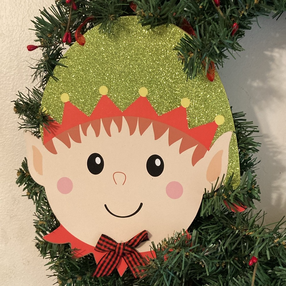 🎄"Raised by Elves" Elf Theme Wreath - Picture 2 of 6